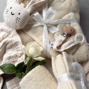Summerville Organic - Gavesæt "Velkommen Baby" (sand) - tumle