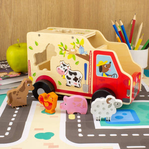 Trælegetøjsbil med dyr - tumle